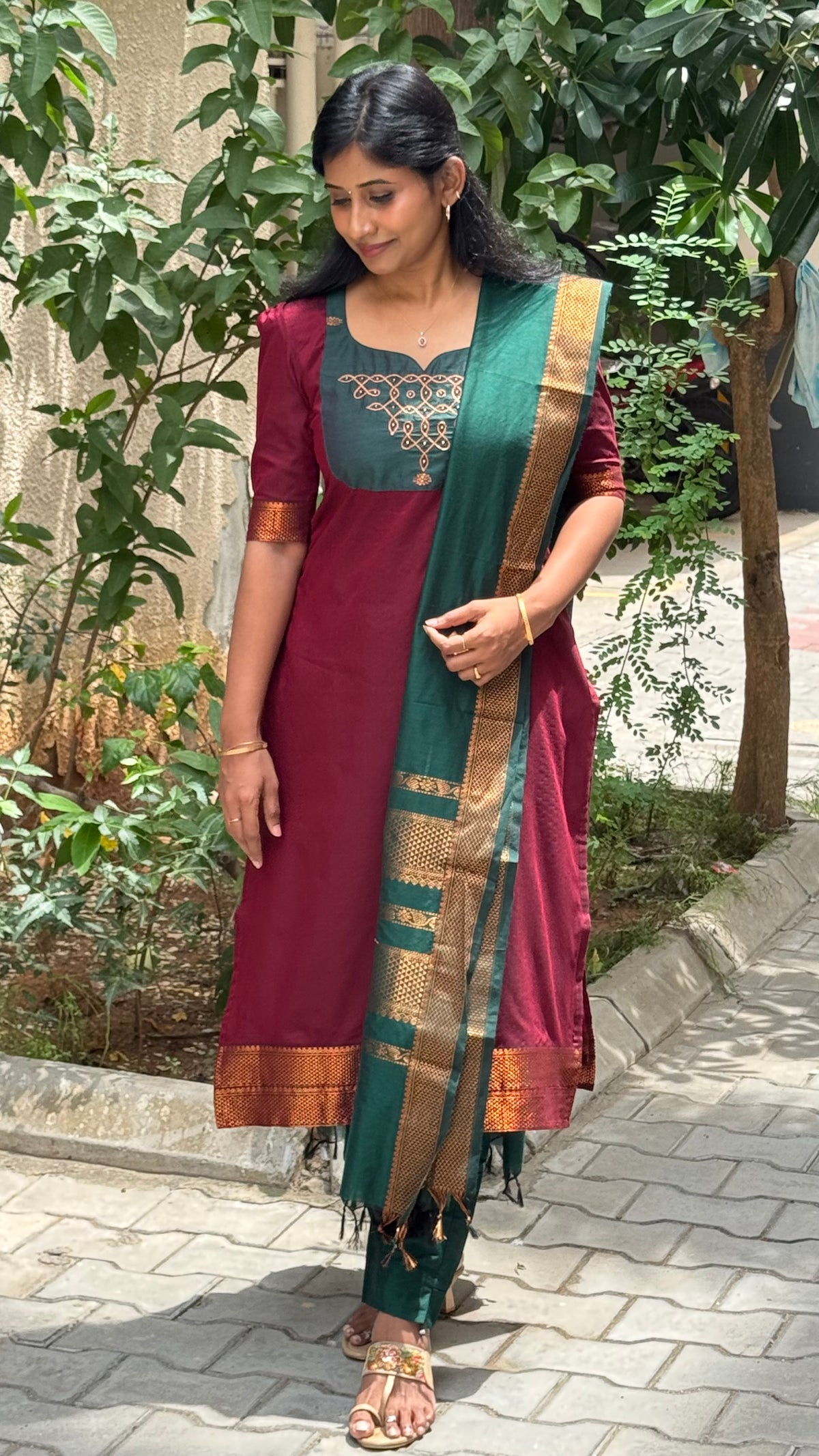 Kalyani Kolam Kurti & Dupatta & bottom