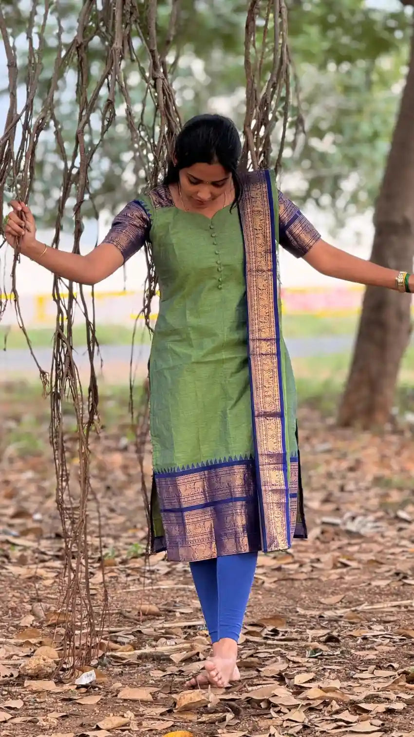 Kanchi cotton v-neck Green Blue