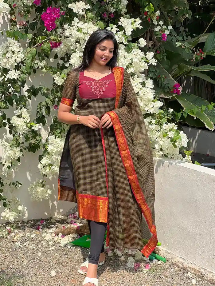 Kalyani Kolam kurti & dupatta