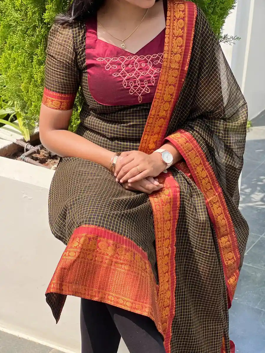 Kalyani Kolam kurti & dupatta
