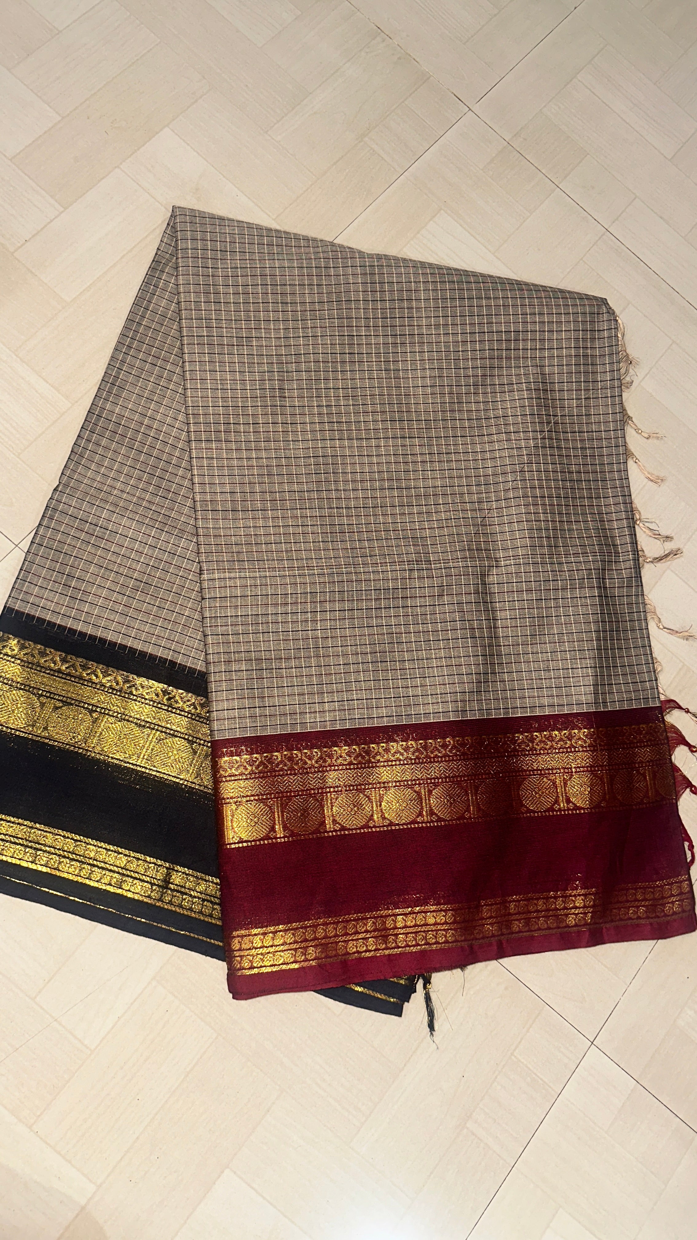 Ganga Jamuna grey Kattam saree