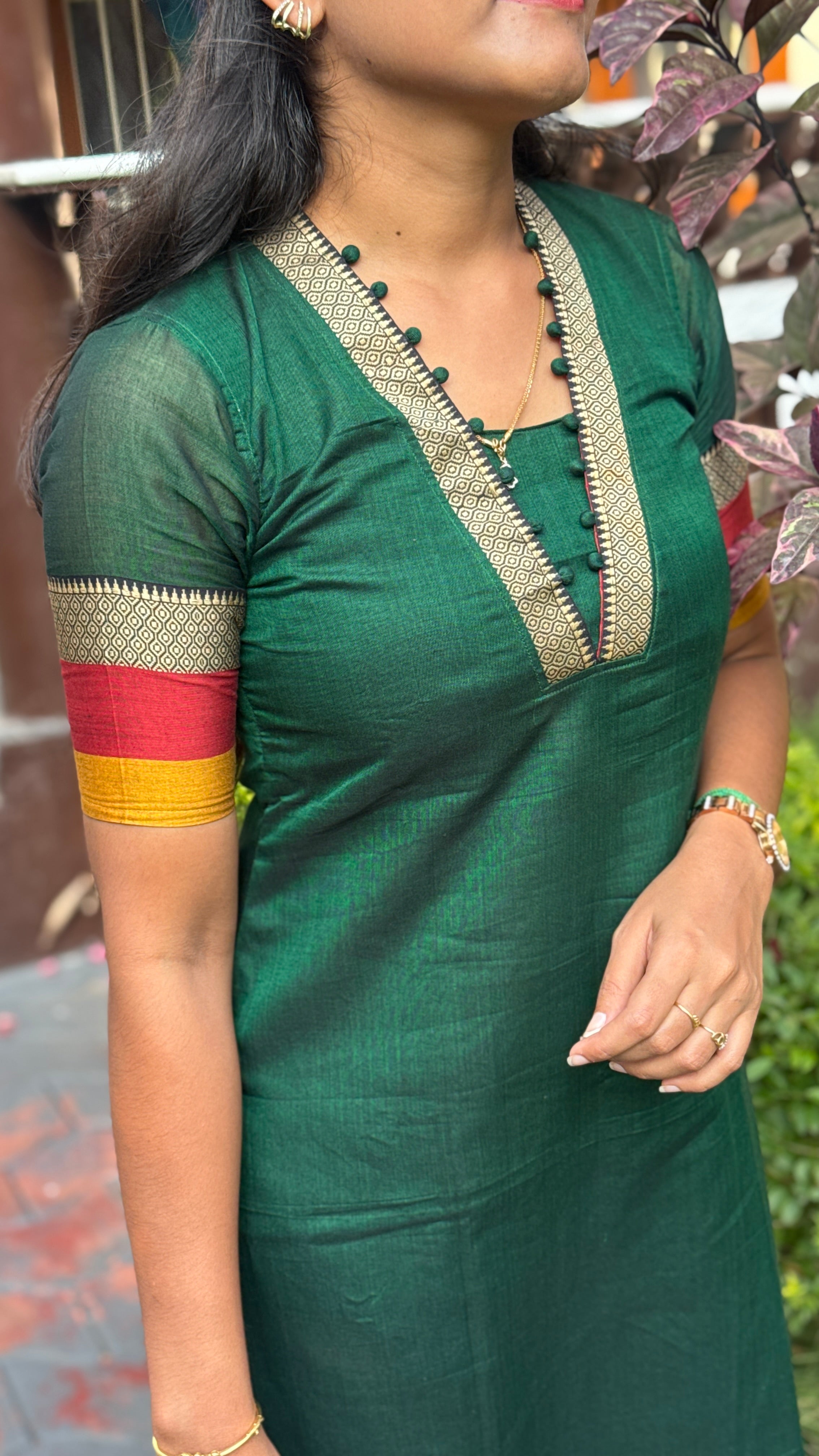 Narayanpet peacock V neck